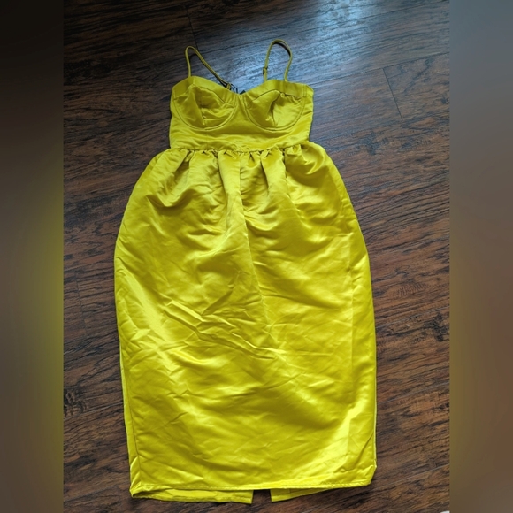 Women's Future Collective Elegant Satin Yellow Midi Dress Size Small - Picture 1 of 6